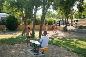 Aire de jeux Camping le Pin Parasol